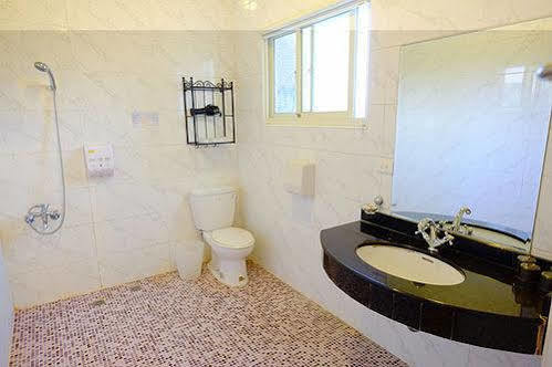 Spring Garden Homestay 花蓮市 エクステリア 写真